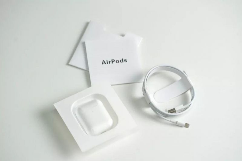 Thiết kế giống 100% airpods 2